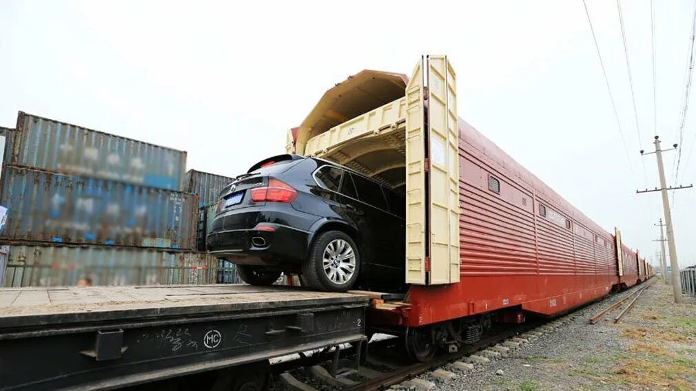 Вагон-автомобилевоз РЖД. ЦМГВ вагон. ЖД вагон автомобилевоз. Вагон Аппарель автомобилевоз.