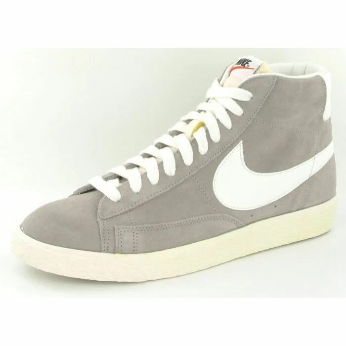 Блейзеры найк оригинал. Nike Blazer 90. Найк блейзер МИД 77 фиолетовые. Nike Blazer Mid femme. Nike Blazer Mud 2008.