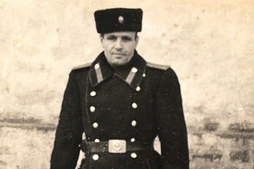 Вы старшина собранья. Старшина. старшина 2 статьи. старшина первой статьи.