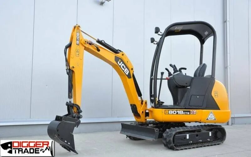 Экскаватор jcb бу. Экскаватор JCB 8018. Мини экскаватор JCB 8018. JCB 8018 CTS. Мини-экскаватор JCB 8018 2011.