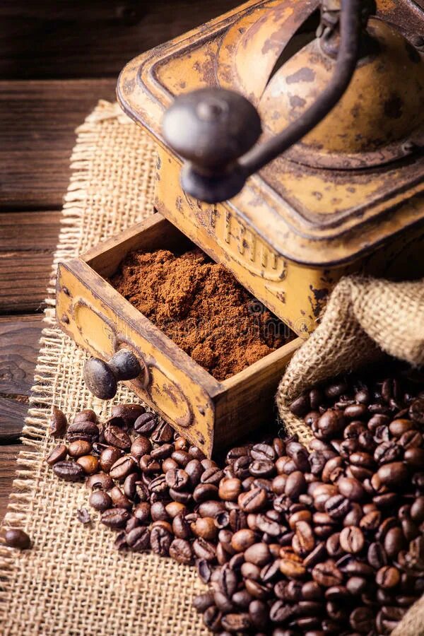 Old coffee. Кофе old. coffee old. зерно кофе old school innovatibation.
