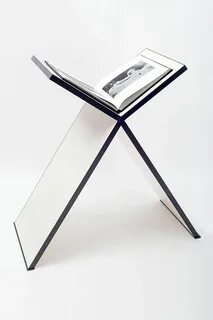 Standing book