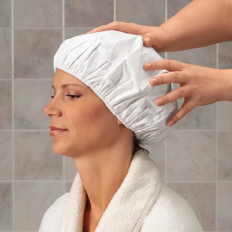 козырёк для купания. вода голов мытье шапочка. вода голов мытье шапочка. шапочка шампунь для лежачих больных. шапочка для мытья волос без воды.