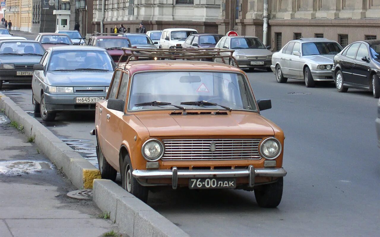 Старые номера машин россии. Советские автомобильные номера. Ваз 2106 с советскими номерами. Авто новое номер старый. Советские номера.