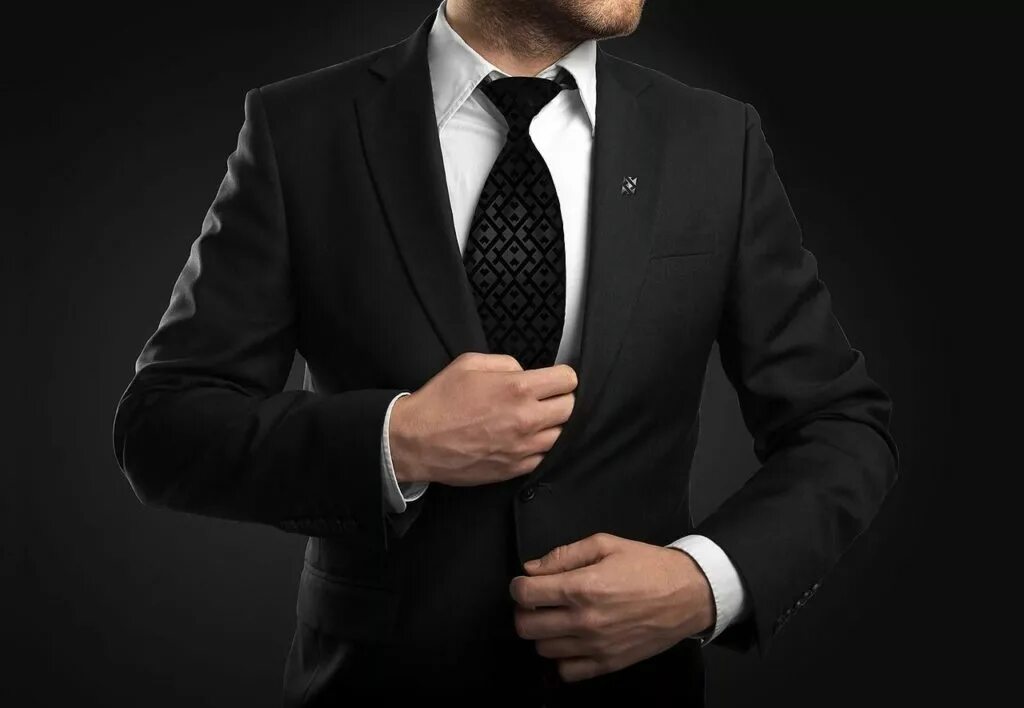 парень в пиджаке. аватар деловой мужчина. ричард сионис готэм. человек черный в пиджаке. парень в пиджаке.