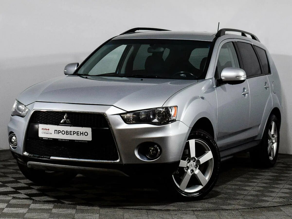 Mitsubishi outlander двухлитровый. Митсубиси Аутлендер 2008. Митсубиси Аутлендер 2. Mitsubishi Outlander 2 2011. Mitsubishi Outlander XL 2 поколение.