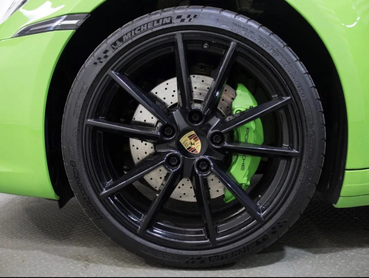 Порше 911 колеса. Колесо porsche 911. Шины порше 911. Шины порше 911. Диски порше 911.