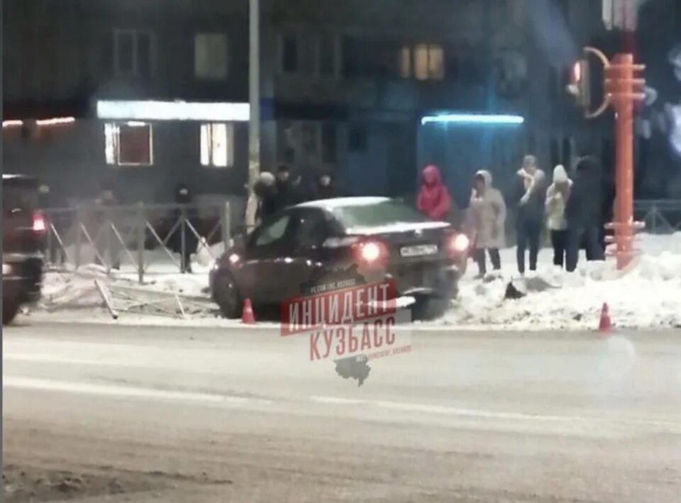 Регион 42 дтп. В кемерово техника задавила женщину. 42 регион. Регион 42 дтп. Регион 42 дтп.