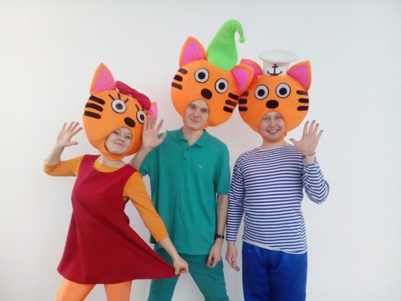 Сюрприз аниматоры киров. Аниматоры ростовые куклы благовещенске. Аниматор 2018. Сюрприз аниматоры киров. Парк с аниматорами.