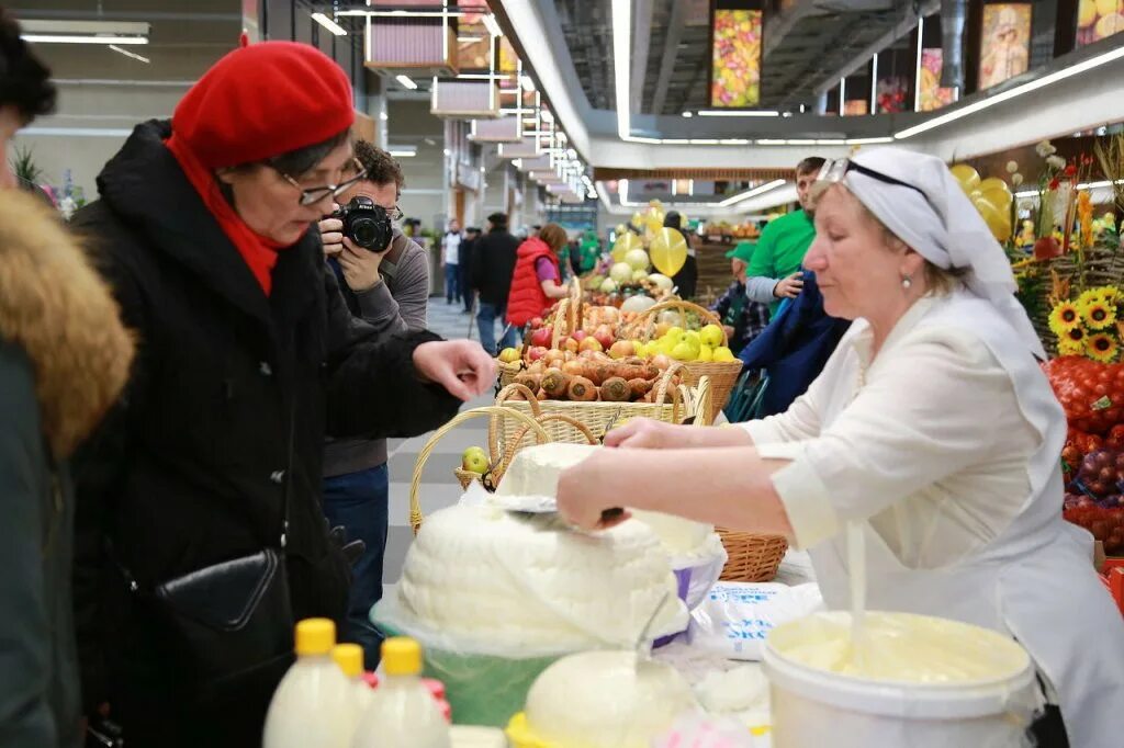 Рынки москвы интернет магазины. Велозаводский рынок. Рынок продуктовый Велозаводский. Московский рынок. Полянский рынок.