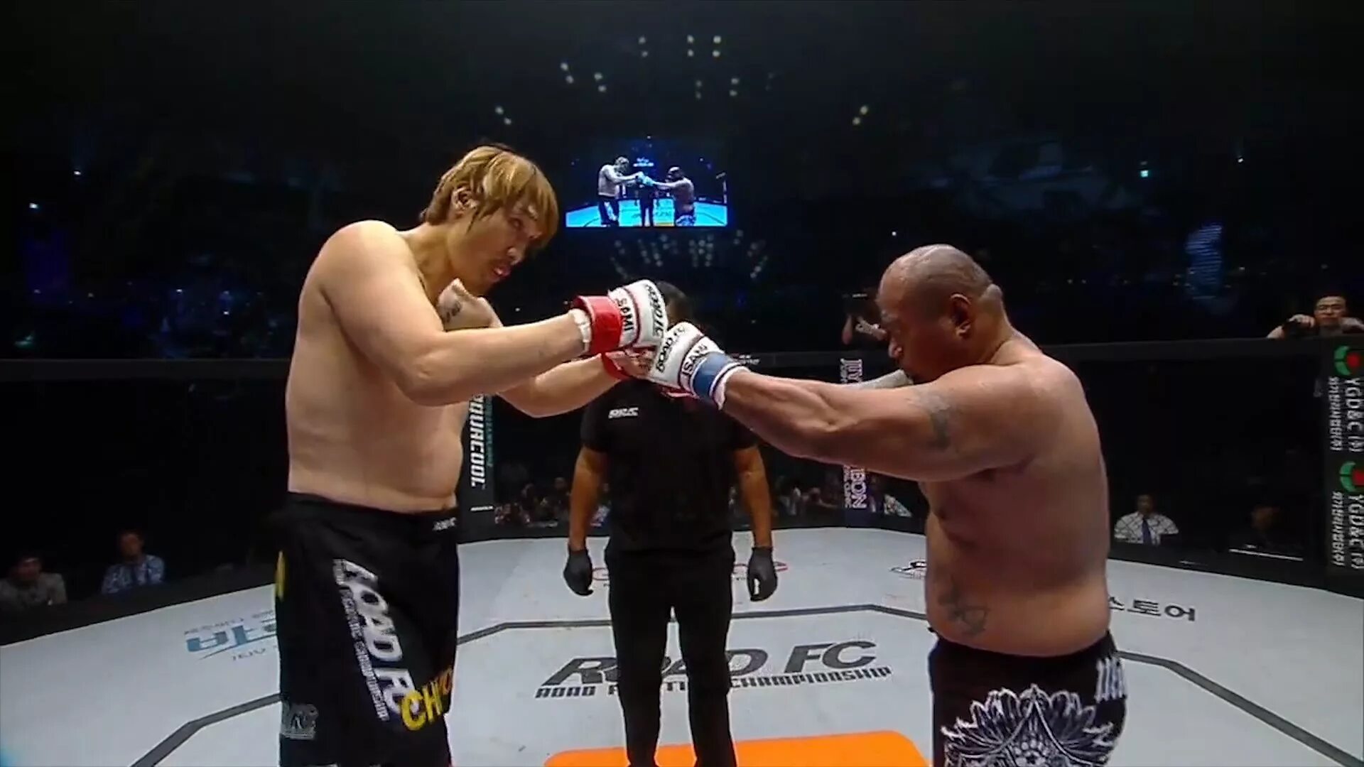 Хонг ман чой. Корейский гигант. Чхве хон ман. Чхве хон ман бои. Чхве хон ман.