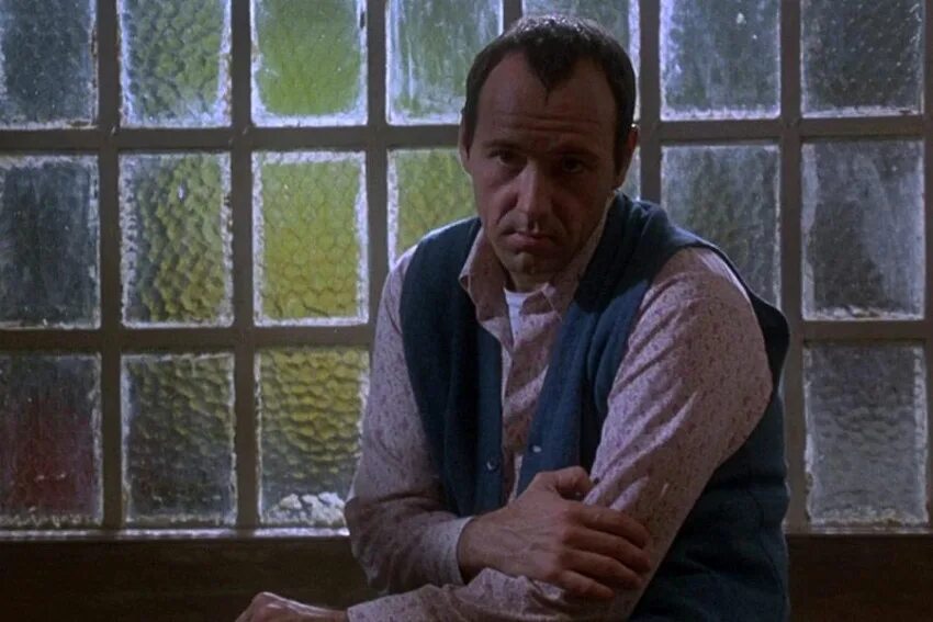 Бенисио дель торо подозрительные лица. Подозрительные лица (1995). Китон подозрительные лица. Лицом к лицу 1995. Кевин спейси подозрительные лица.