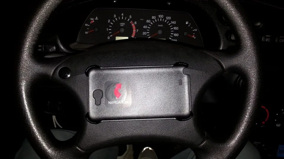 Красная кнопка под рулем. Кнопки круиза руля тойота королла 210. Кнопки руля toyota corolla e160. Снятие торпедо gmc envoy. Кнопки управления мультимедиа на руль тойота королла 160.