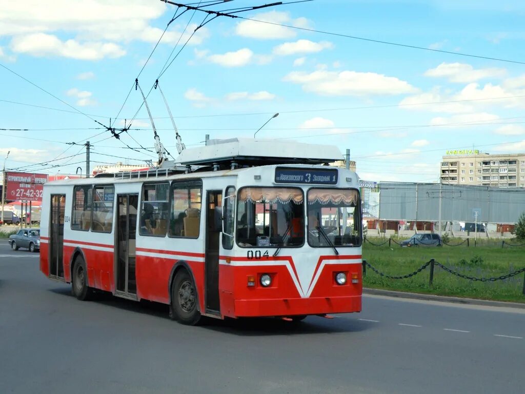 Общественный транспорт нижегородской области. Троллейбус Дзержинск. Троллейбус 1 Дзержинск Нижегородская область. ЗИУ 682 кр 458. ЗИУ 682 кр Иваново Нижний Новгород.