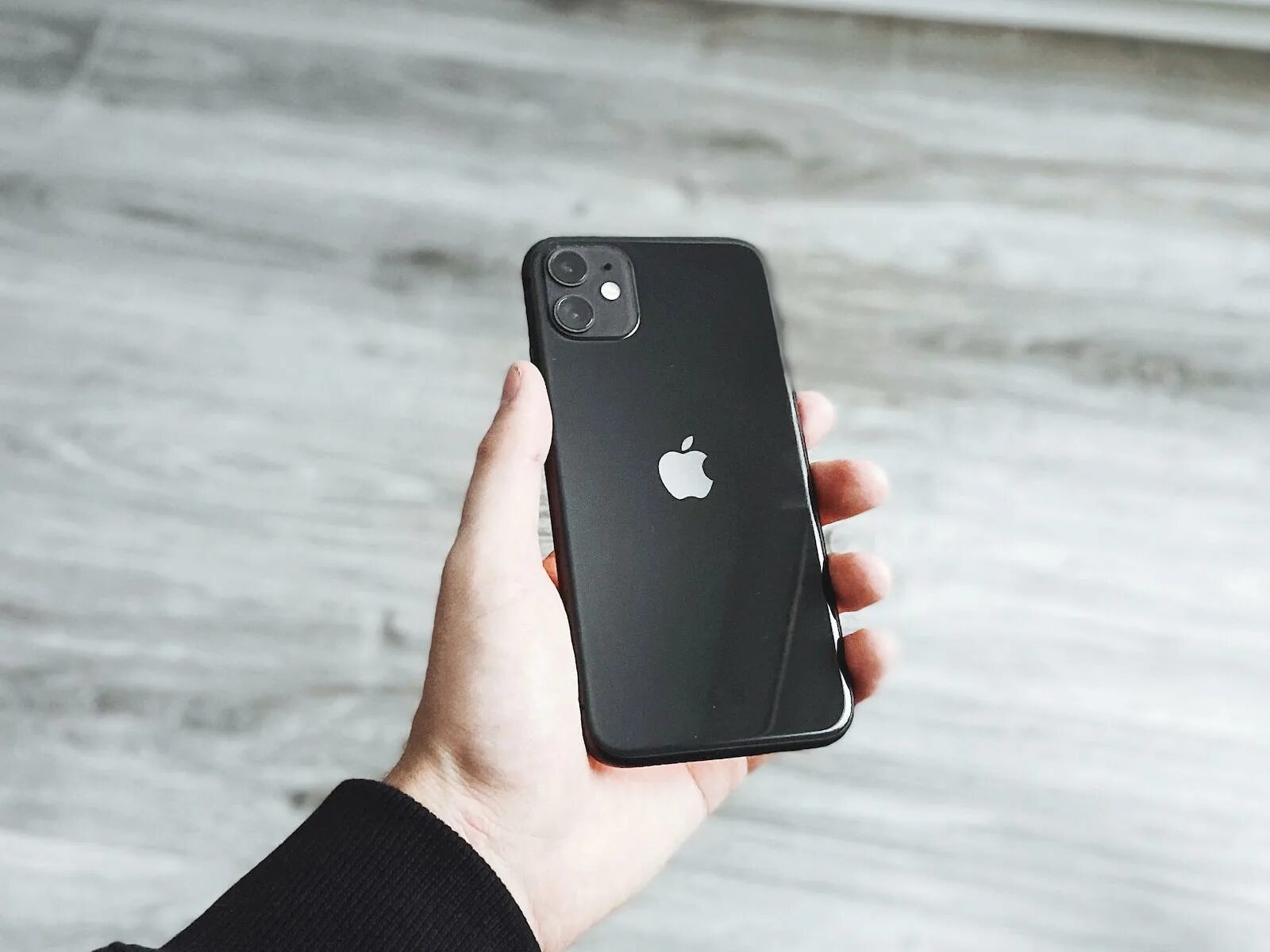 Айфон 13 в живую. Iphone 11 64gb Black. Iphone 13 Pro черный. Apple iphone 12 64gb Black. Iphone 11 128gb.