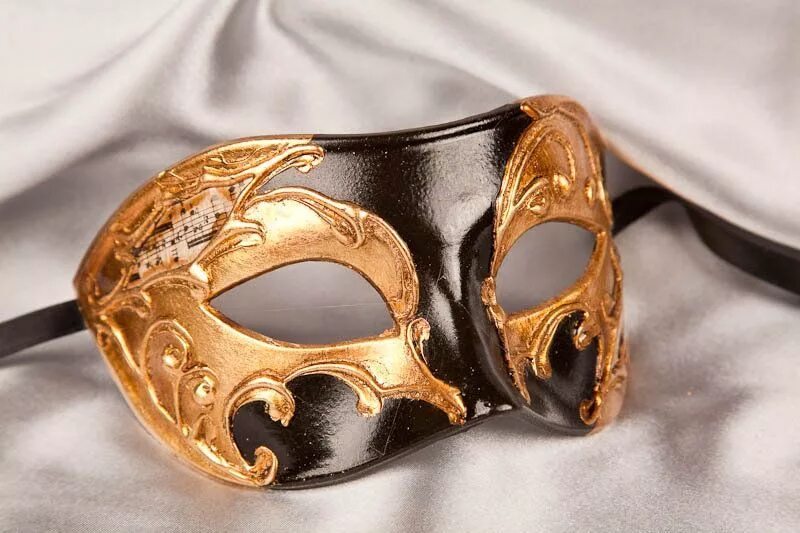 Венецианская маска Маттачино. Венецианские карнавальные полумаски. Венецианская маска полумаска. Венецианская маска призрак оперы.