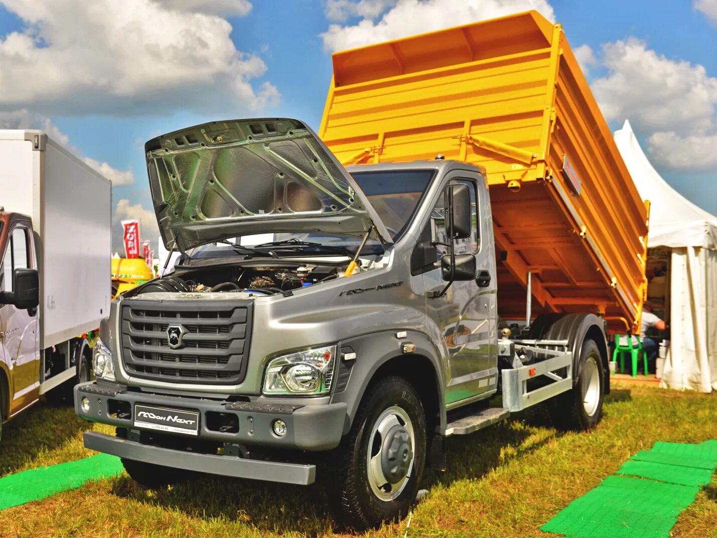 транспортная логистика. расценки перевозки грузов автомобильным транспортом. грузоперевозки машины сколько стоят. грузоперевозки машины сколько стоят. мерседес грузовой atego.