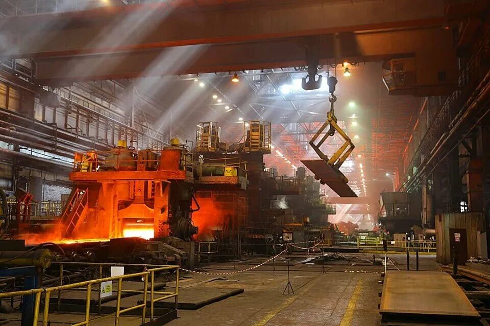 Пао северсталь череповец. Символ северстали. Работники северсталь череповец. Северсталь групп. Цпио северсталь.