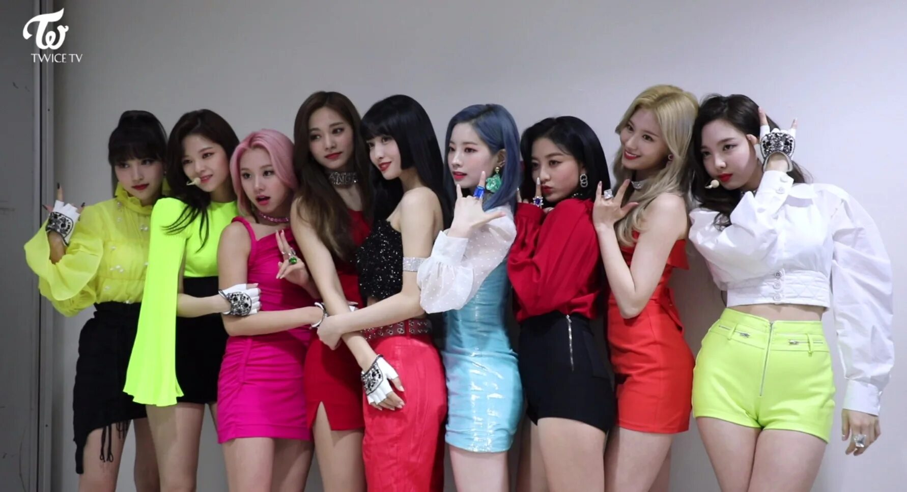 Twice Live. Twice TV 5 рус саб. Концерт twice папапау. Where twice Live.