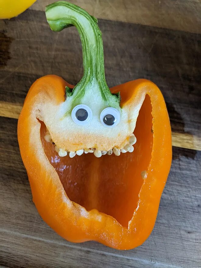 Much pepper. Лускат. Покажи перчики с глазками. Googly Eyes. Глаза если туда попадет перец.