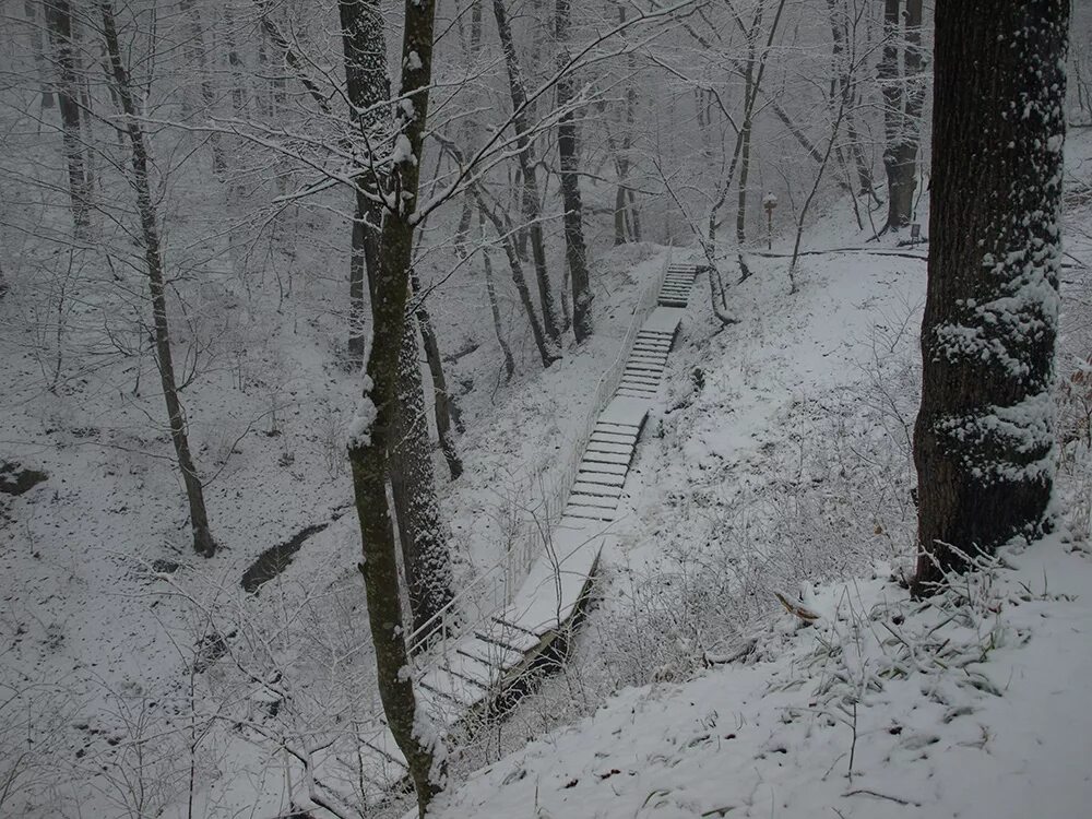 Гремячий ключ сергиев посад зима. Ключи зимой. Сергиев посад источник сергия радонежского зимой. Водопад гремячий ключ сергиев посад зимой. Ключи зимой.