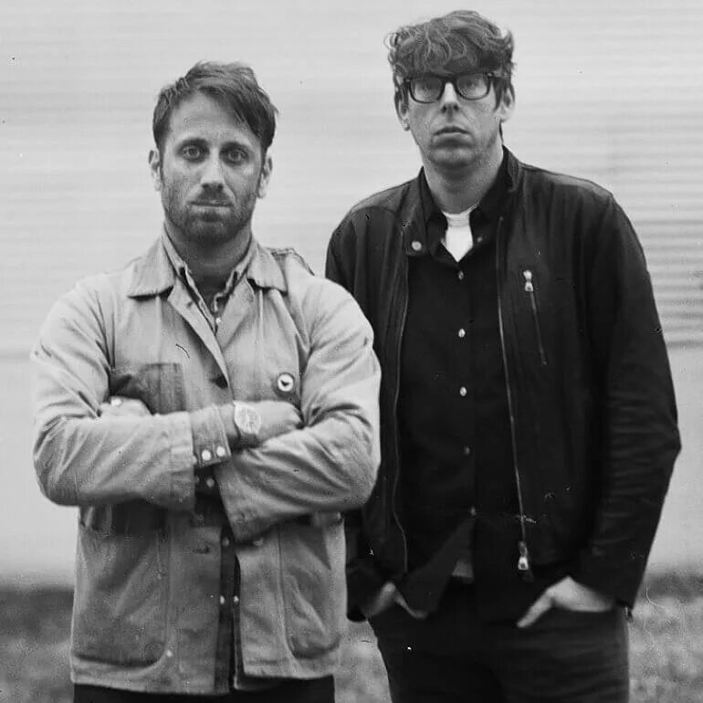 Группа the keys. Группа the black keys. the black keys 2025. блэк кейс группа 2025. black keys 2007.