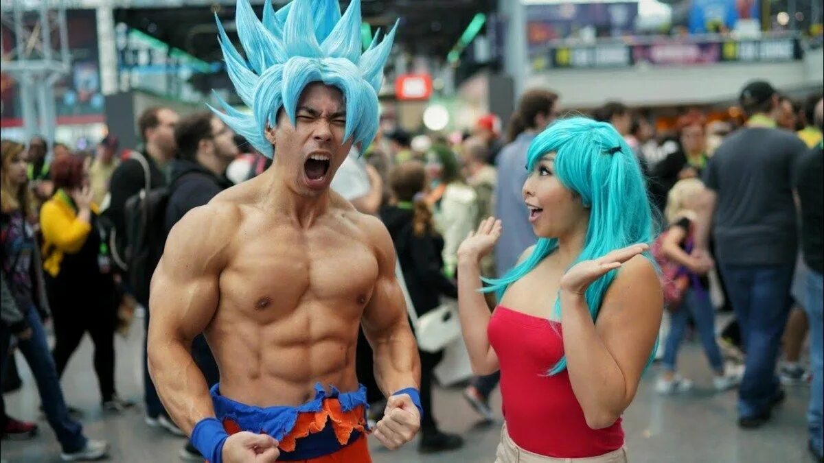 Blue cosplay. Son Goku Cosplay. Son Goku Dragon Ball косплей. Косплей супер Сайян. Гоку в реальной жизни.