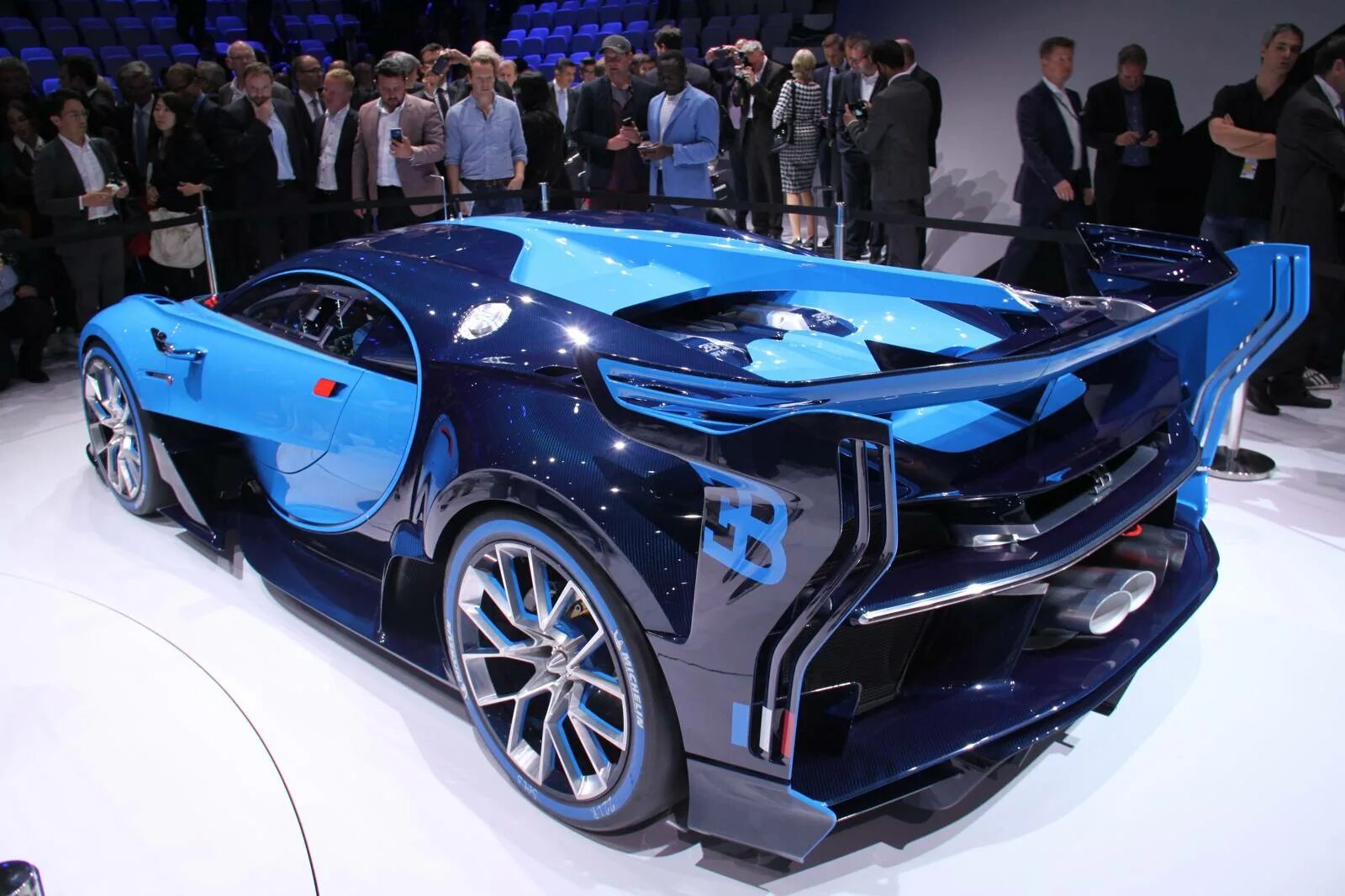 Bugatti chiron vision. Bugatti vision gran turismo 1500. Bugatti vision gt. Бугатти vision gran turismo. Bugatti vision gran turismo салон.