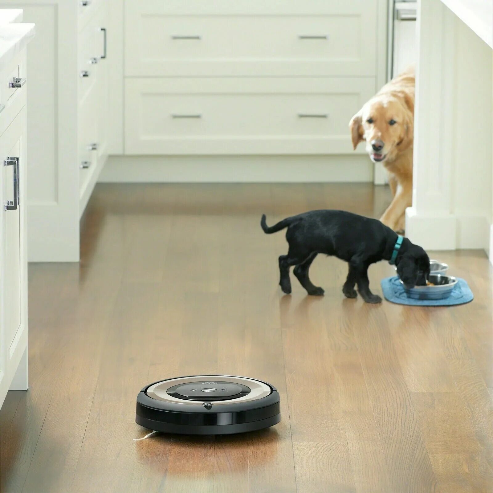 Робот пылесос влажная и сухая уборка. Робот-пылесос irobot roomba e5. айробот румба е. робот vacuum e5. irobot roomba 820.