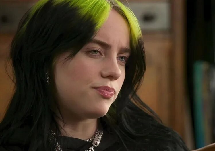 Номер билли айлиш настоящий телефона. Билли айлиш 2023. Billie eilish 2018. Сколько заработал билли айлиш. Билли айлиш блонд 2021.