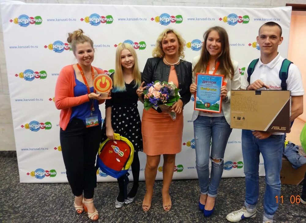 Включай детскую программу. Фестиваль детского телевидения включайся. включайся фестиваль. включайся канал.