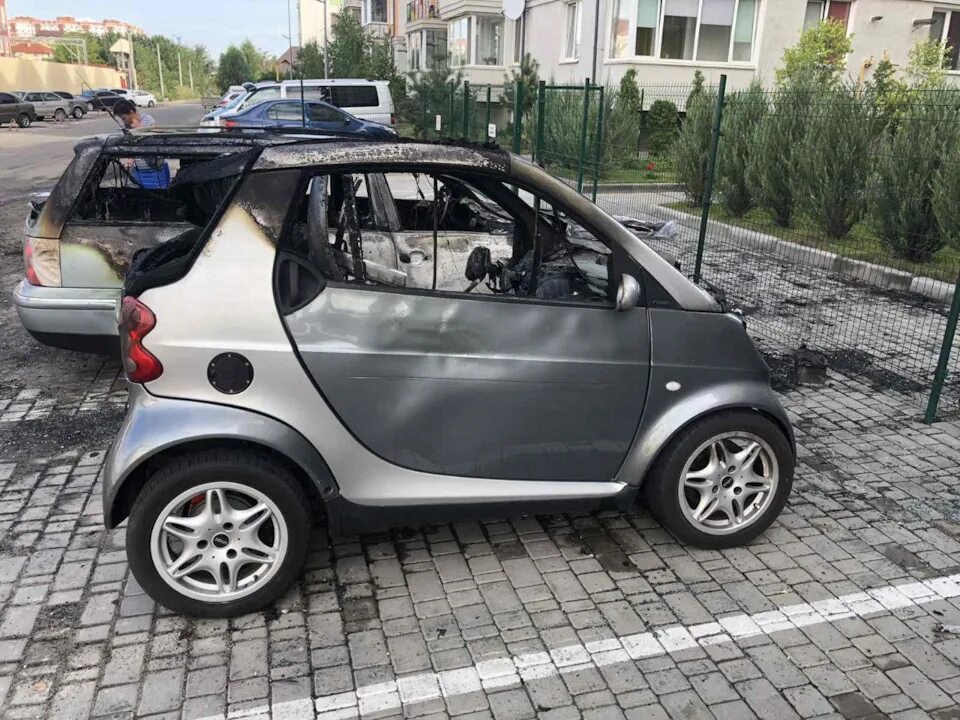 Купить смарт 1. Smart Fortwo 2001. Smart Fortwo 2000. Smart Fortwo 450 0.8 CDI. Smart Fortwo 1998.