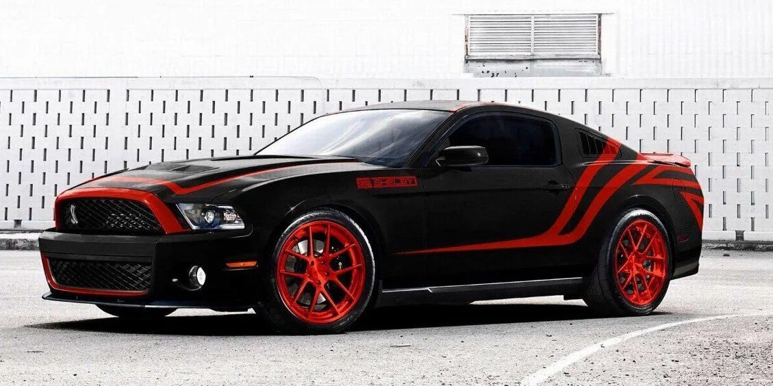 Форд мустанг 2000 черно-красный. Форд мустанг черный. Ford mustang red 2012. Мустанг черно красный. Ford mustang 2005 черный.