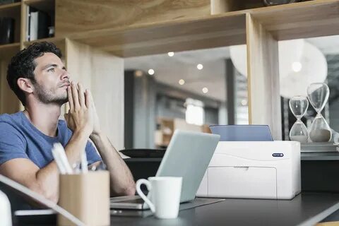 Если парень работает