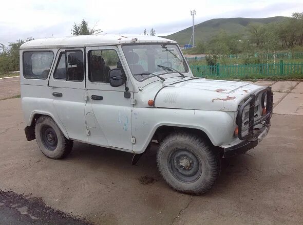 Авито уазик с пробегом. Уаз хантер 2001 года. уаз 2001 бежевый. авто с пробегом уаз хантер. новый хантер двигатель 2023.