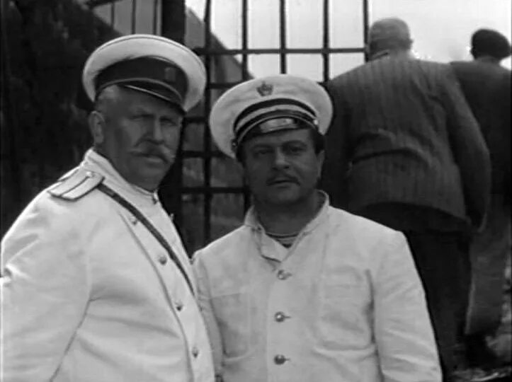 Морские рассказы книга. Борис житков компас. Адмирал дёниц бисмарк. Моряки российской империи 19 века. Станюкович к.