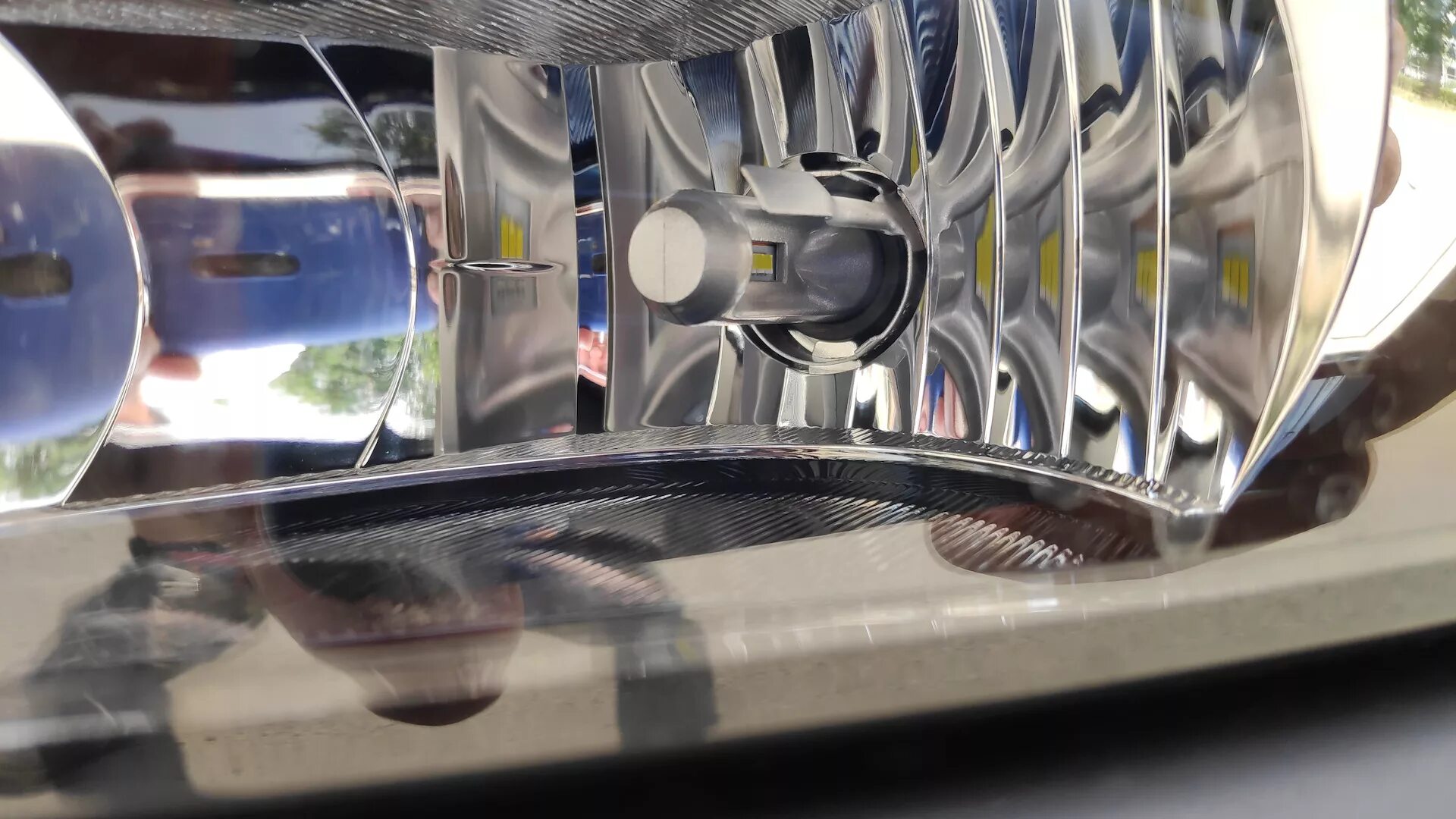 Led птф рапид 2021 drive. Лампочки фары шкода рапид 2016. Лампочки на шкода рапид 2017 дальний свет. Ближний свет skoda rapid. Лампа ближнего света шкода рапид 2016.