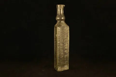 Треугольная бутылка