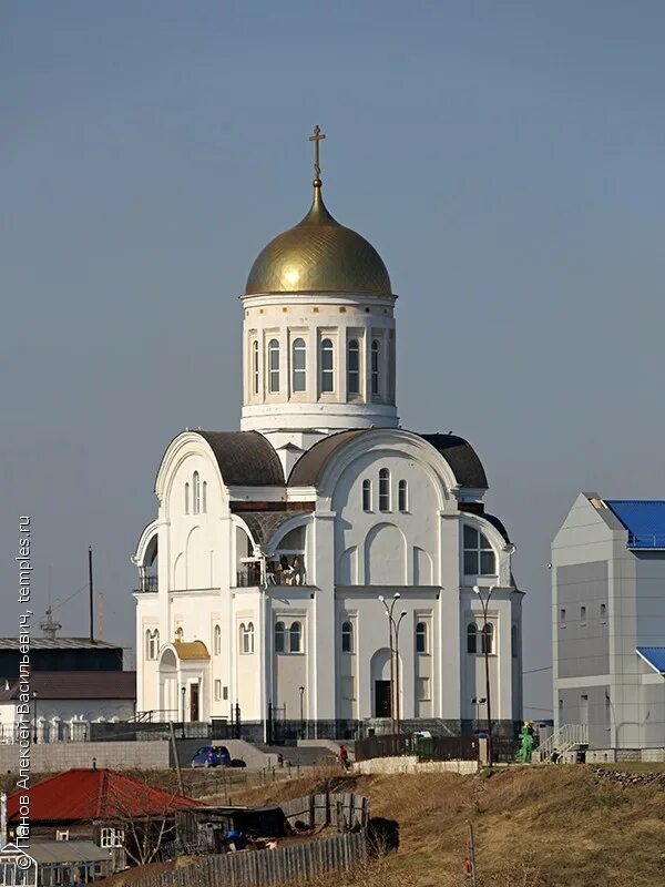 Храм архистратига божия михаила троицк челябинской. Ревда свердловская область. Храм во имя архистратига михаила ревда. Храм архангела михаила ревда старая. Храм архангела михаила ревда.