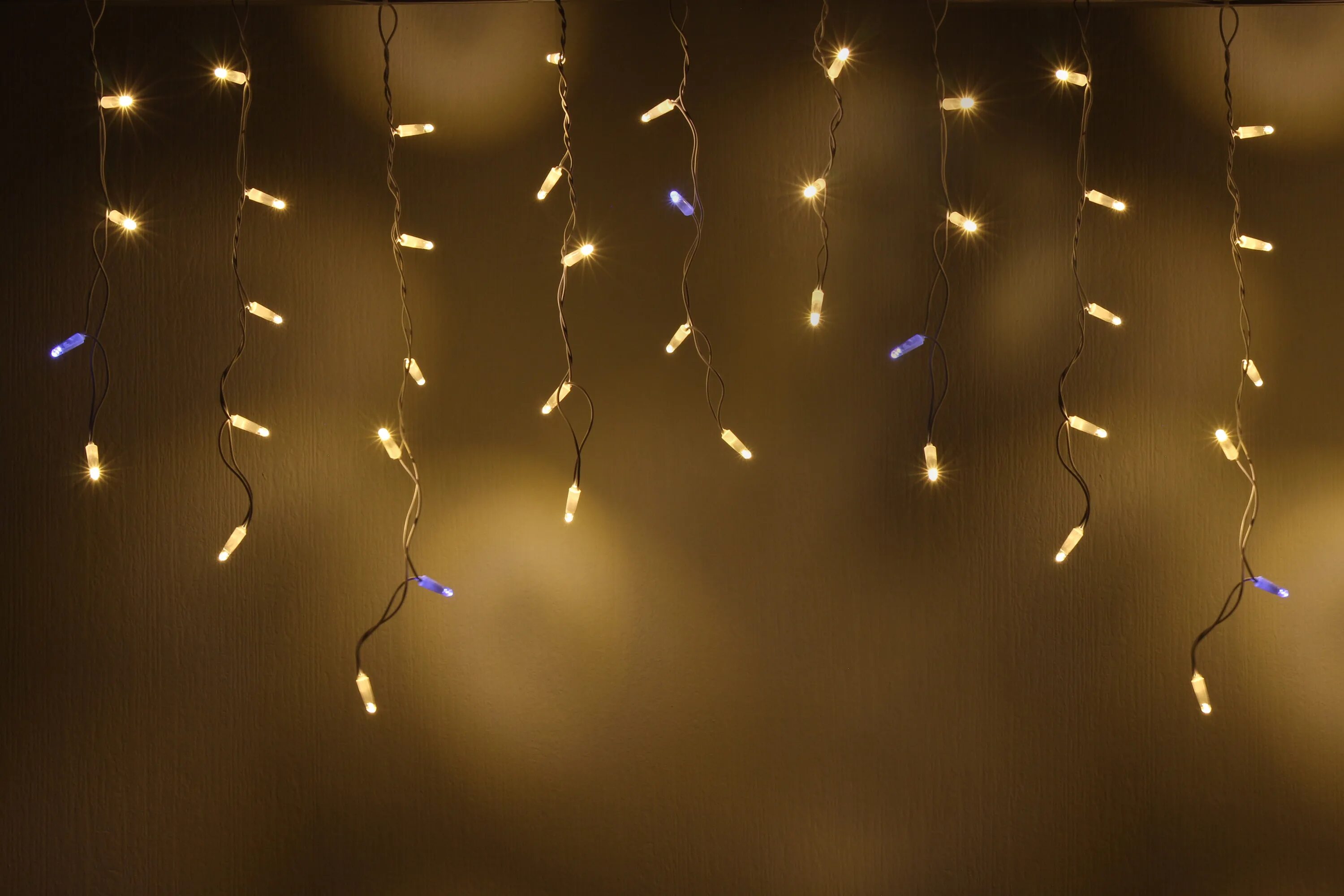 Уличная гирлянда-бахрома 20 м. Гирлянда-бахрома led 25м уличная на вайлберис. Уличную гирлянду бахрома мерцающую. Гирлянда бахрома leon led 30-9802-1w. Гирлянда мигающая.