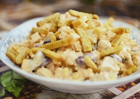 Салат с сухариками пошаговый рецепт