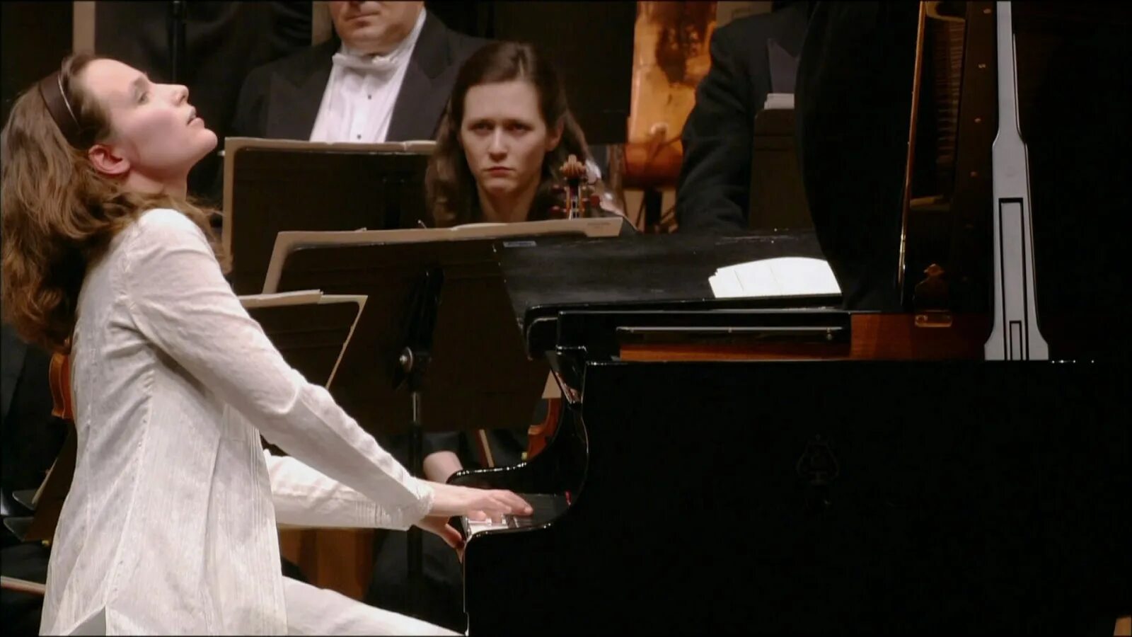 популярные музыканты. пианистка 2023.