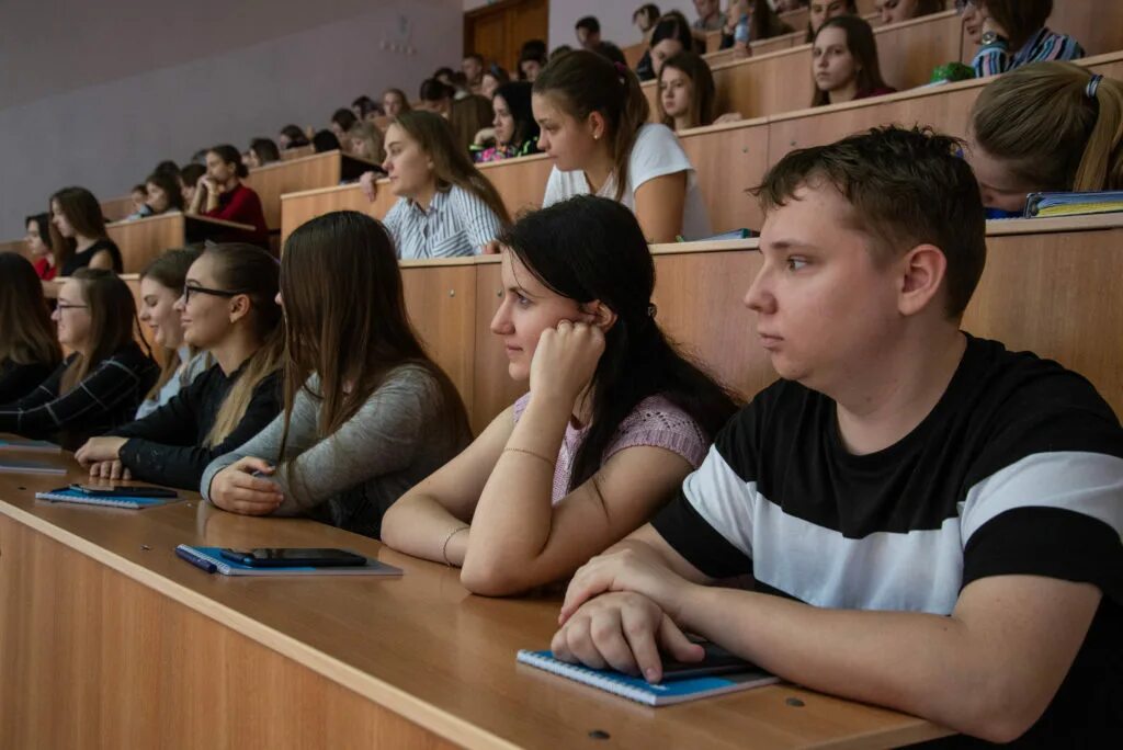 Корпоративная бгу. Экономический Факультет БГУ Брянск. БГУ Петровского Брянск. Юридический Факультет БГУ Брянск. Истфак БГУ Брянск.