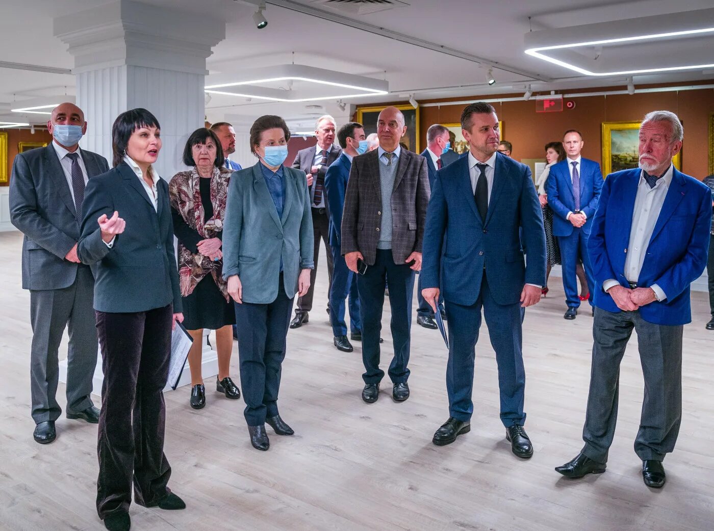 Квц русского музея в когалыме. Когалым выставочный центр. Музей картин когалым. Выставка в музее. Русский музей когалым.