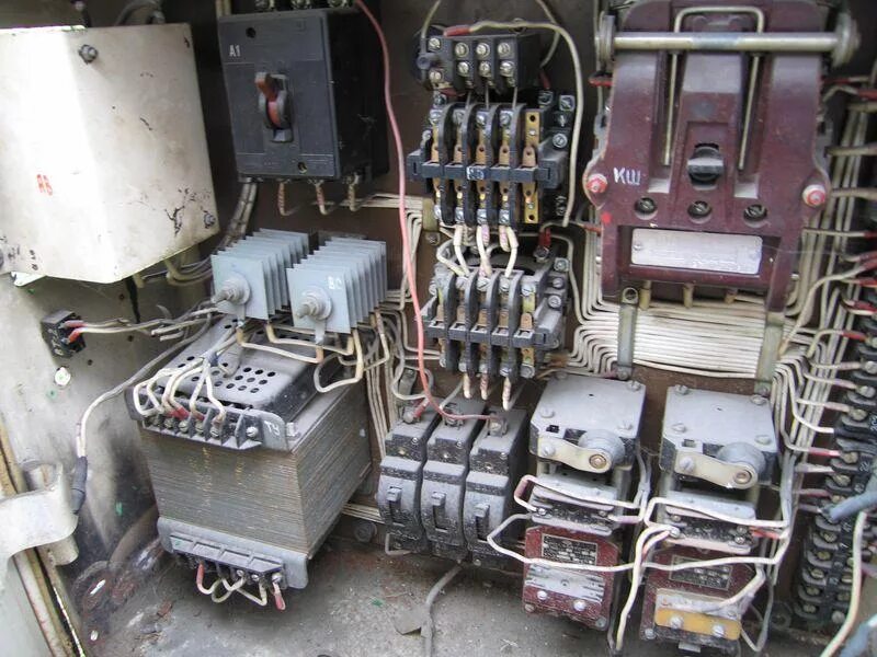 Кожух патрона 16к20. Защитный экран для токарного станка 16к20. Защитное ограждение токарного станка 1к62. Токарный щиток. Электрощит токарного станка иж 1и611п.