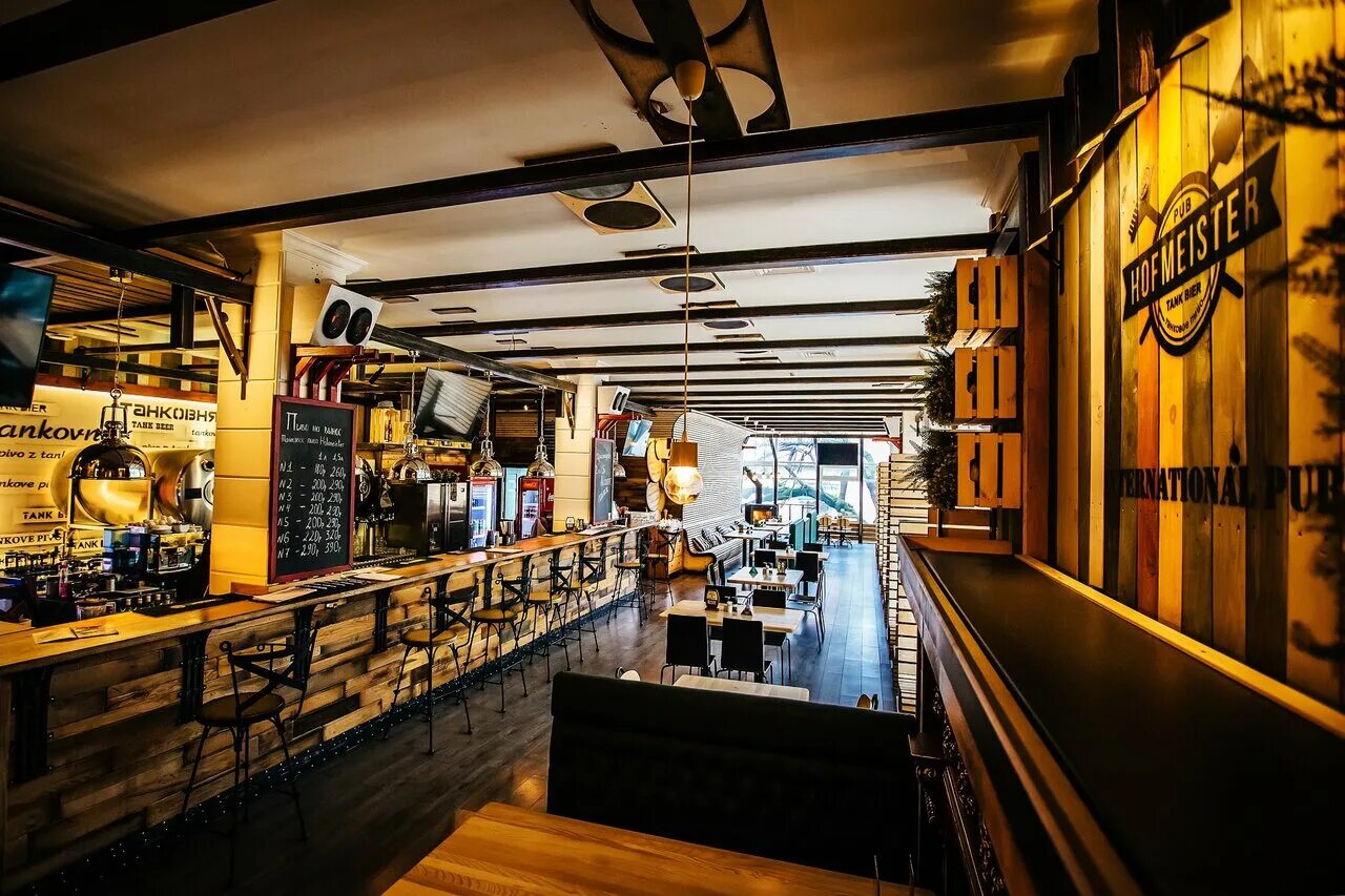 Пивная демократия видова 188. Бар пинта новороссийск. Новороссийск караоке бар черчилль. Ресторан щедрый барин в толстопальцево. Паб новороссийск.