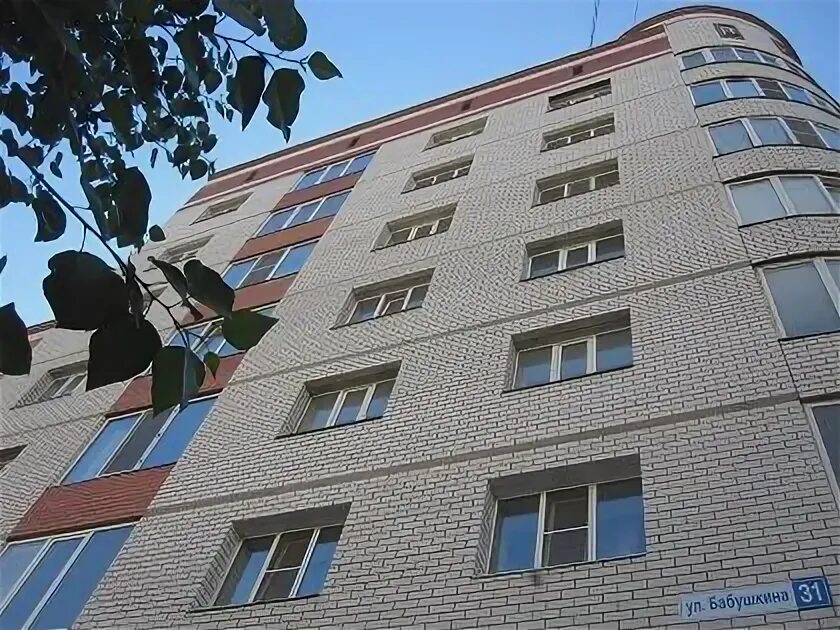 Самара из окна. Заведующая детским садом выбросилась из окна. 14 летние девочки спрыгнули с крыши. В челябинске женщина выбросилась из окна двоих детей. Трехлетняя девочка.