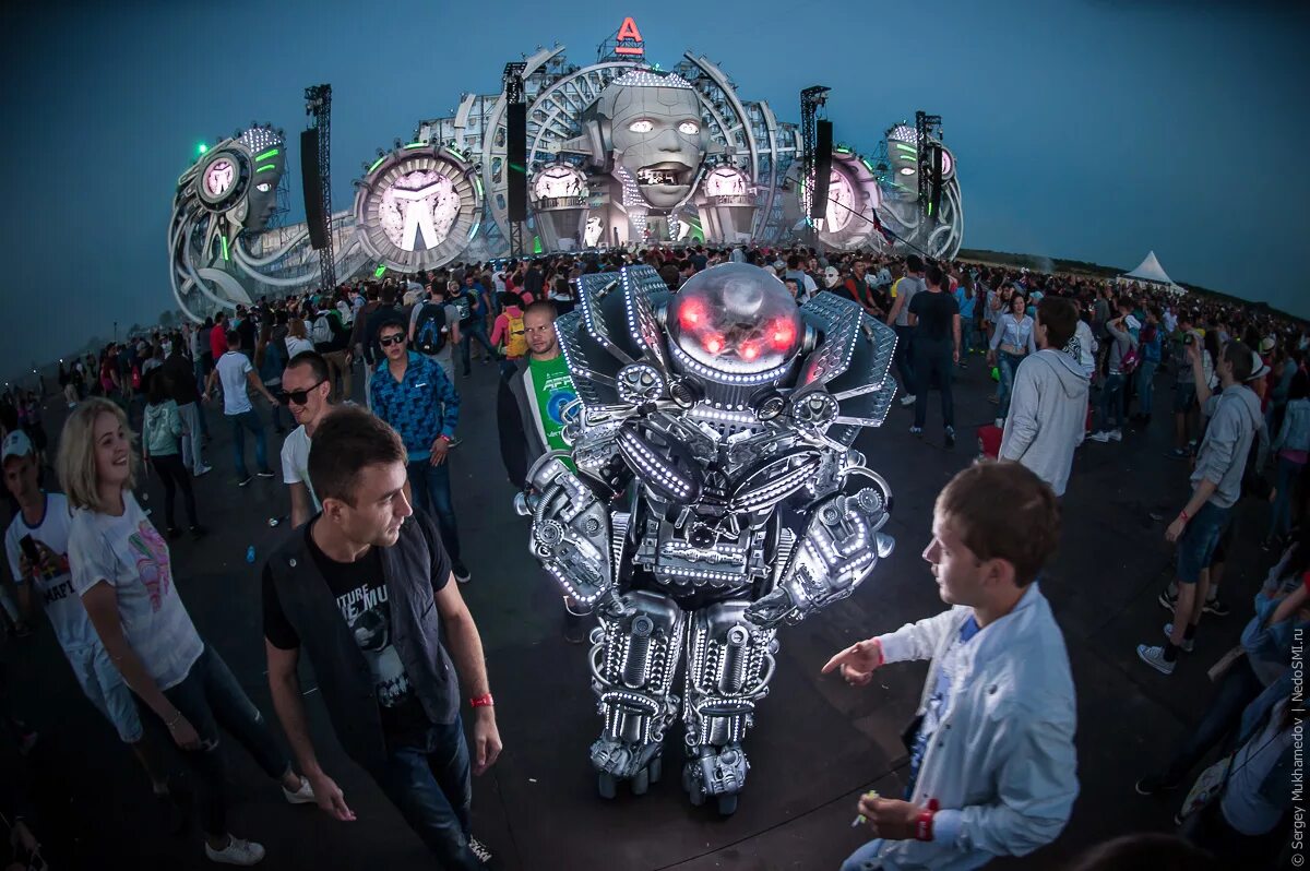 видеть будущее. Energy 1995. технологии в будущем. исследователь фэнтези. Price of future обложка.