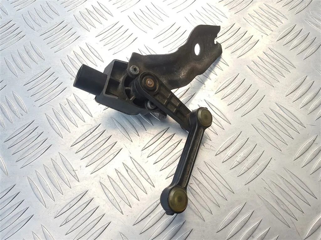 Датчики положения подвески. Датчики положения подвески. Bmw 37146752797 тяга заднего датчика дорожного просвета!\ bmw f30/f31/f80/f10/f11 09-20. Датчик положения подвески задний с5. Датчик положения подвески.