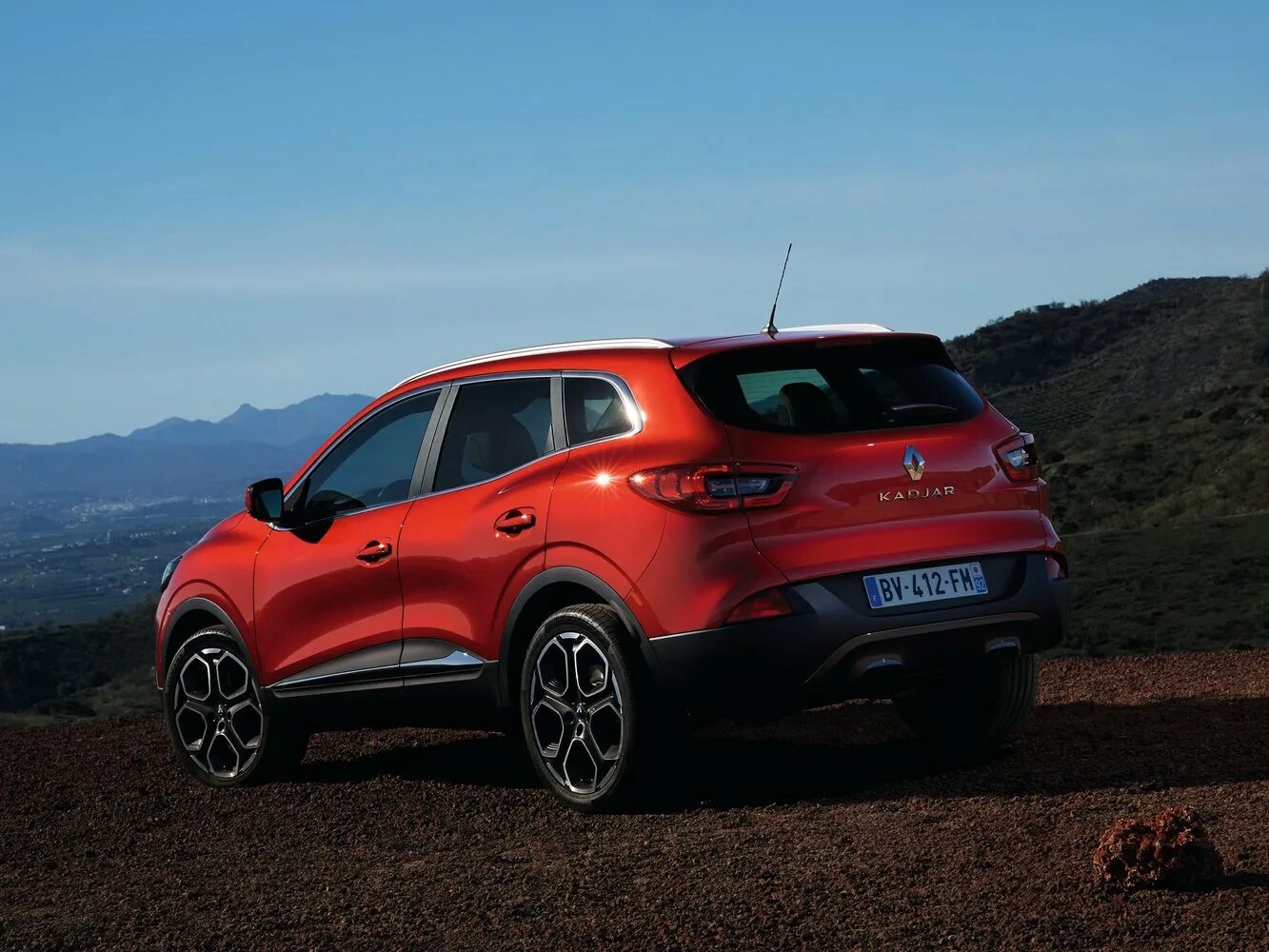 Кроссовер 2015. Renault Kadjar. Кроссовер Рено Каджар. SUV Renault Kadjar. Renault Kadjar 2015.